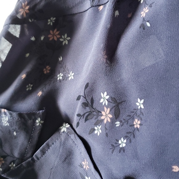 Torrid Grey Floral Georgette Drapy Belted Trench Coat/Jacket - Picture 11 of 13